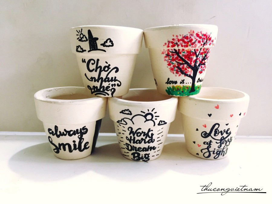 Chậu đất vẽ 5.5*5.5cm